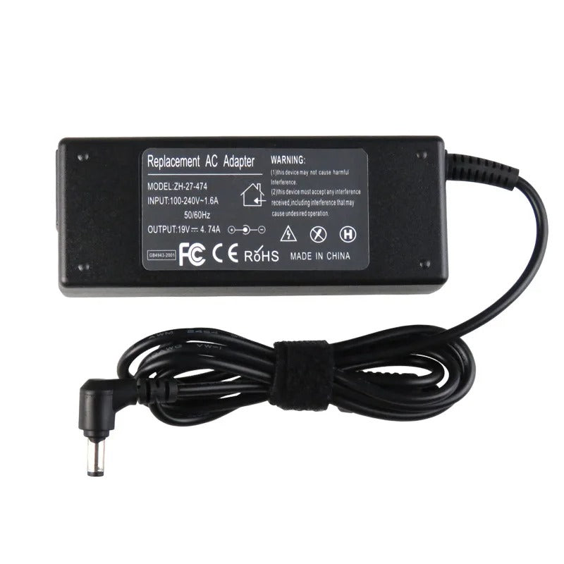 Universal power adapter 19V 4.74A with multiple connector sizes