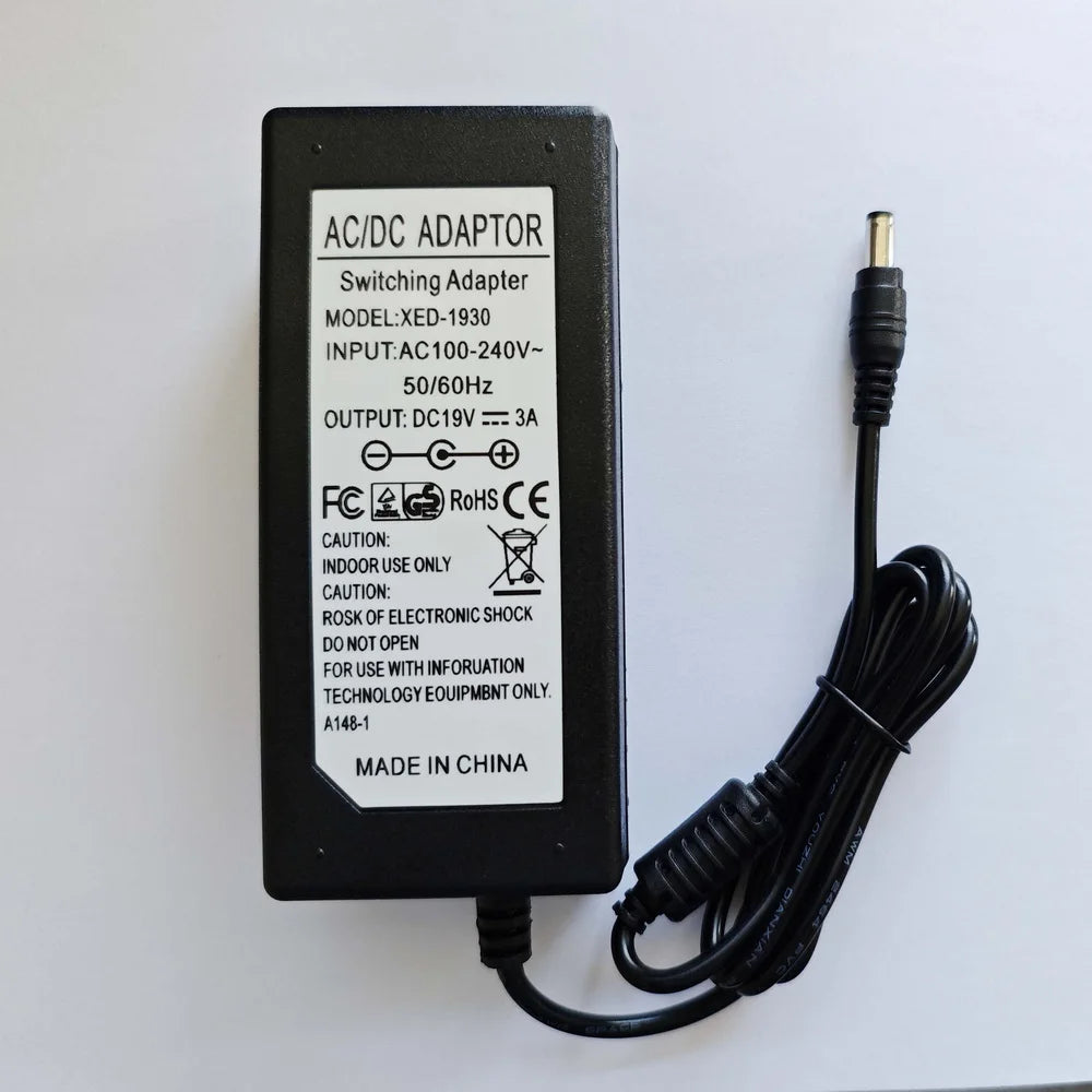Harman Kardon Onyx Studio charger connector detail